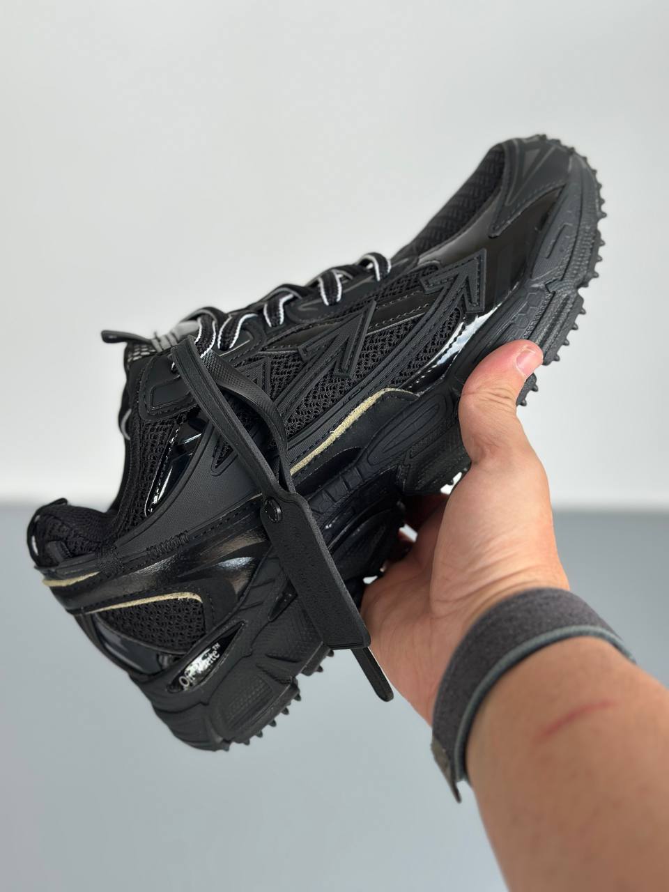 کتونی Off-White Be Right Back